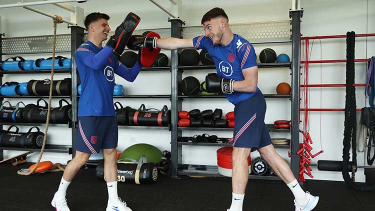 England's Mason Mount and Declan Rice boxing in the gym during EURO 2020