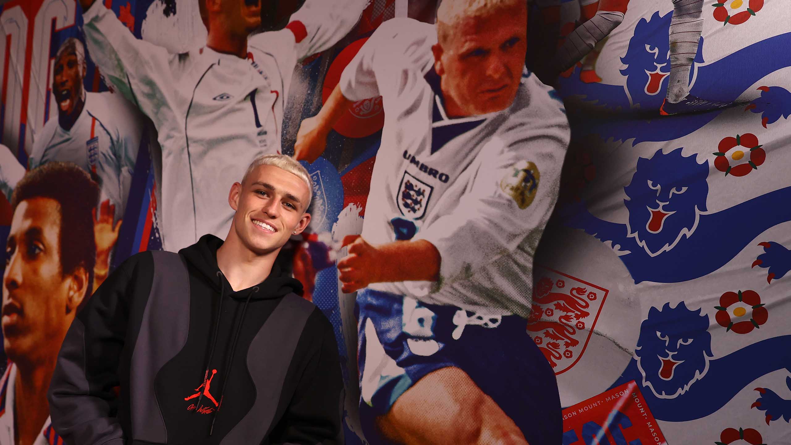 England's Phil Foden next to an image of Paul Gascoigne